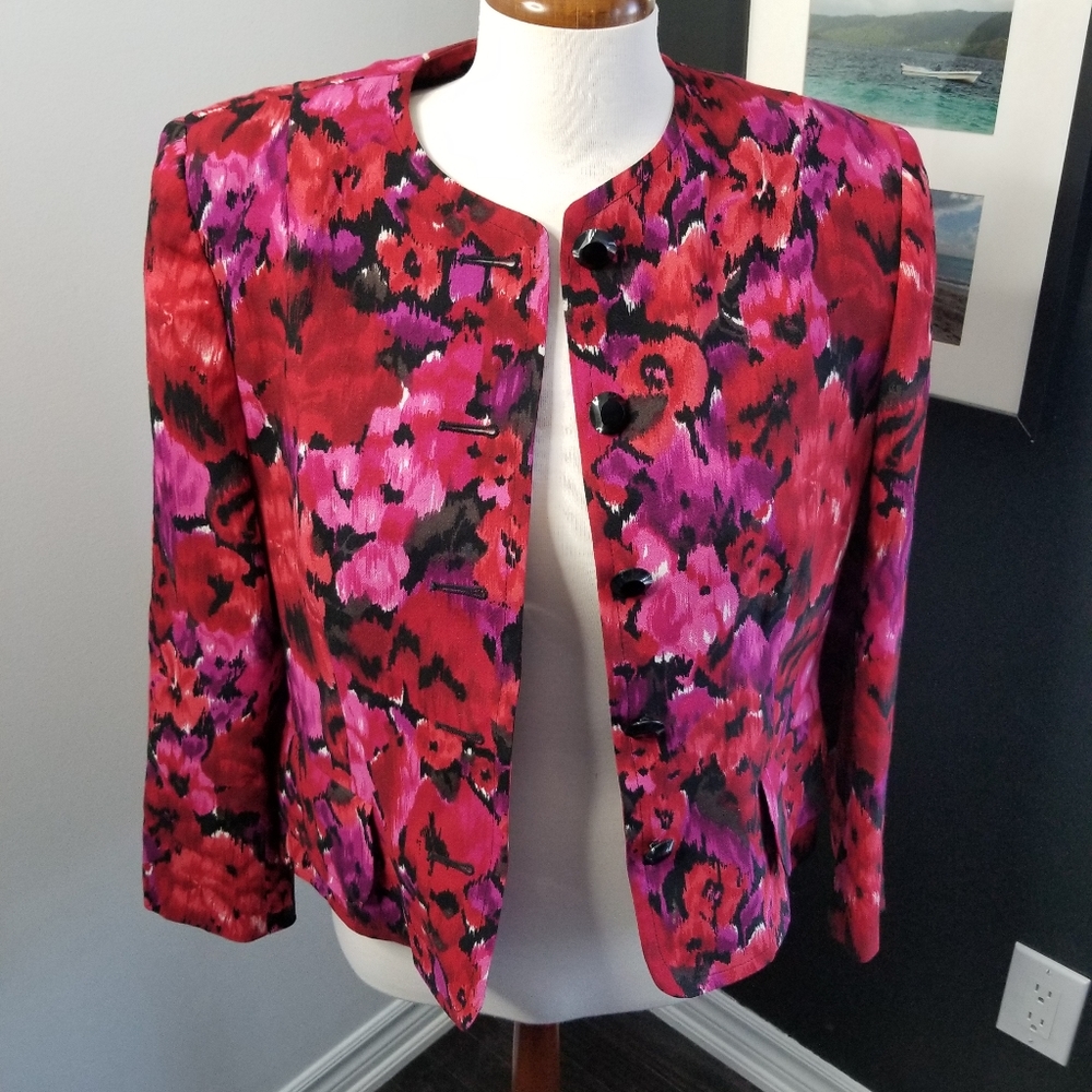 Jaeger vintage blazer soft and light
